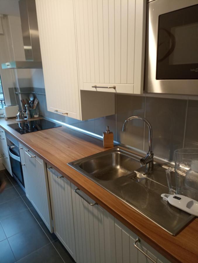 Duplex En Comillas Luaran gambar
