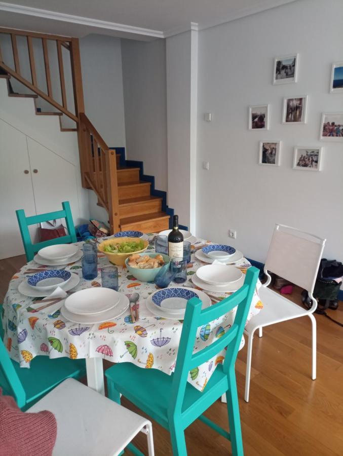 Duplex En Comillas Luaran gambar