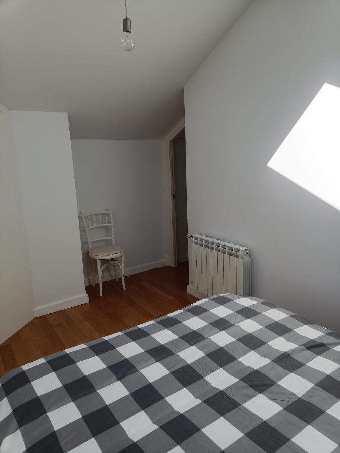 Duplex En Comillas Luaran gambar